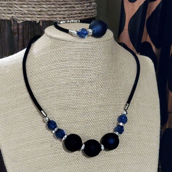 Rubber Coated Vintage Beads Blue Black and Silver Necklace Bracelet Jewelry Set - Picture 1 of 5